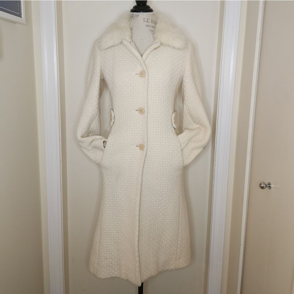 Beautiful white faux-fur trimmed wool coat